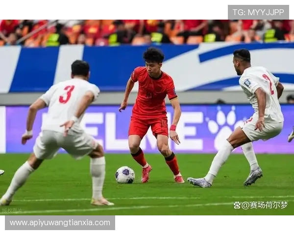 国足变阵后半场0射正 9分钟丢2球